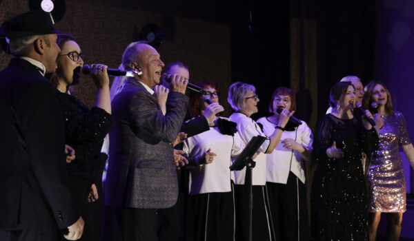 Suskambo jau antrasis Stasio Povilaičio dainų ir atminimo koncertas „Muzika, Stasys ir jūra“