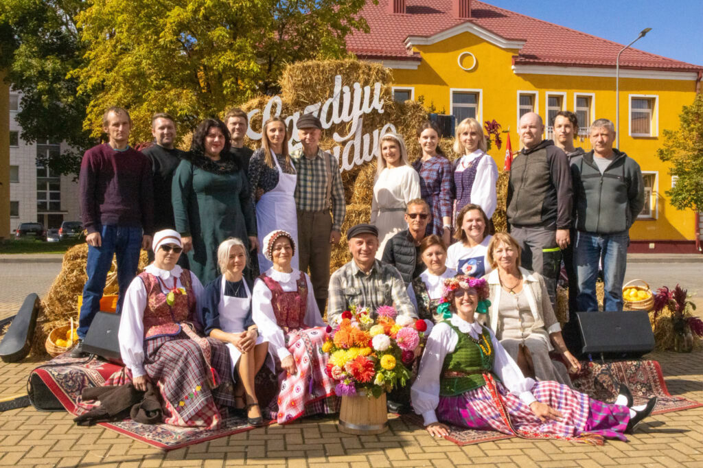 Lazdijų kultūros centro kolektyvas šventėje „Lazdijų ruduo 2026“